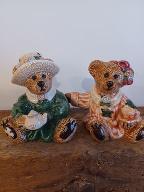 VINTAGE BOYDS BEARS